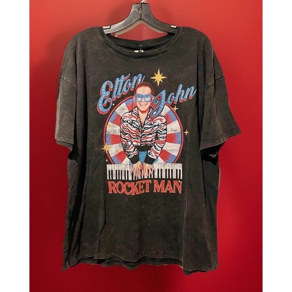 Elton John‎ Rocket Man Ladie's T-Shirt Rhinestone Bling Size Medium NWT